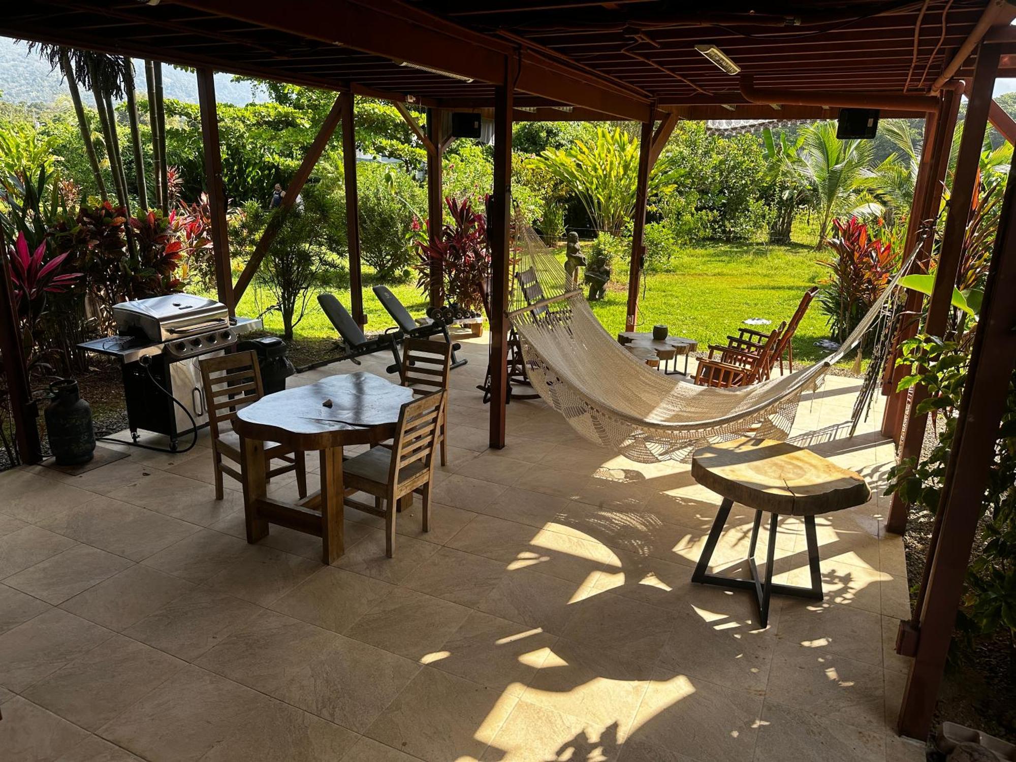 Uvita Oasis Retreat With Villa Cabins And Apartment Kültér fotó