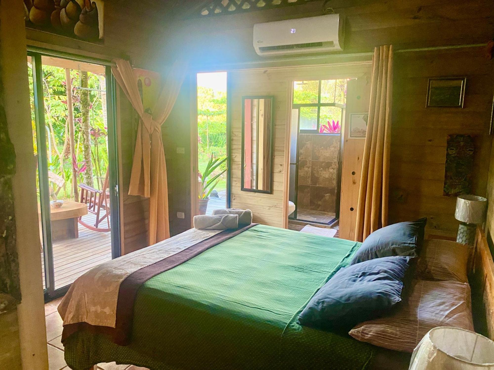 Uvita Oasis Retreat With Villa Cabins And Apartment Kültér fotó